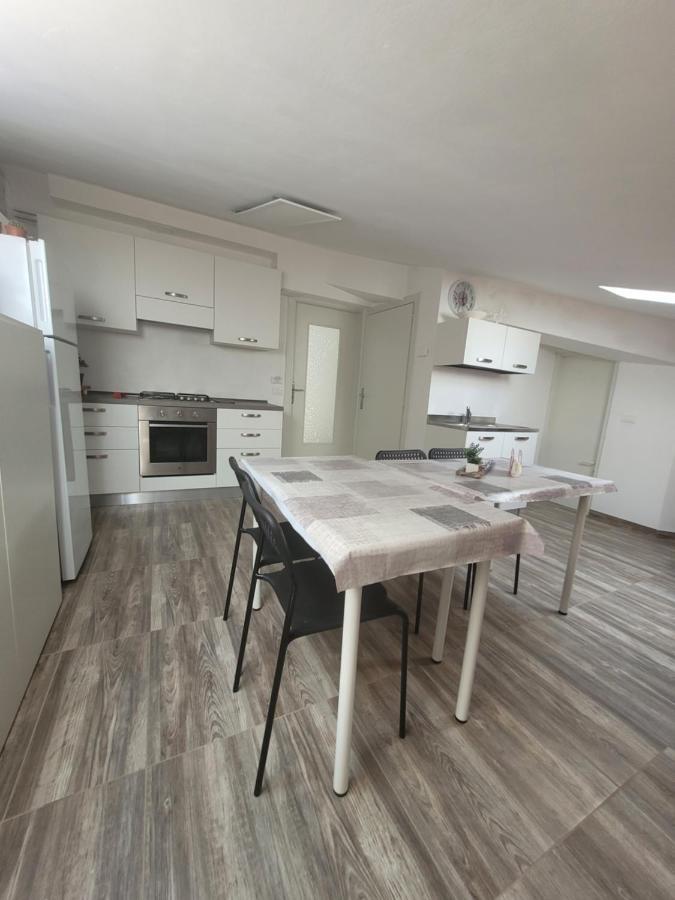 Villa Sonia Apartment & Rooms ลินญาโน ซับเบียโดโร ภายนอก รูปภาพ