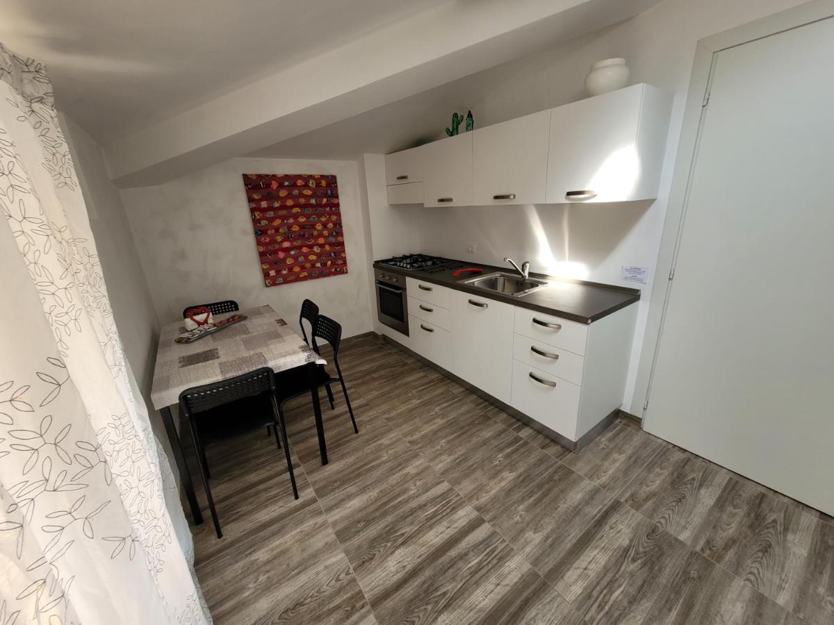 Villa Sonia Apartment & Rooms ลินญาโน ซับเบียโดโร ภายนอก รูปภาพ